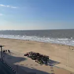 In Near Zeedijk 公寓