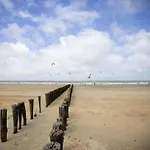 In Near Zeedijk 公寓 *