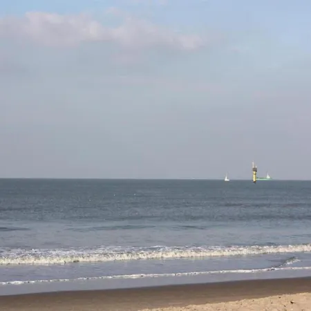 In Near Zeedijk