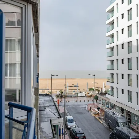 In Near Zeedijk Daire *