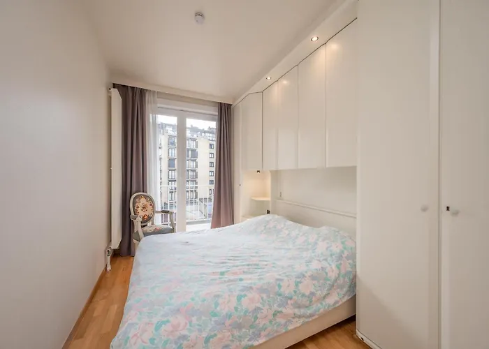 In Near Zeedijk * קנוקה-הייסט